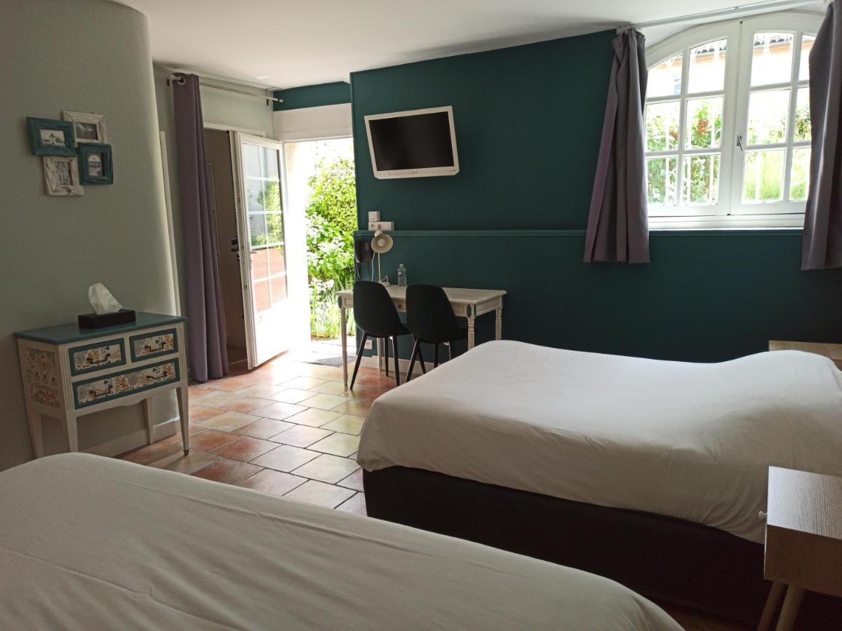 Logis Hotel Le Prince Noir Serignac-sur-Garonne Exterior photo