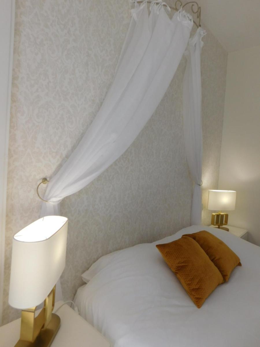 Logis Hotel Le Prince Noir Serignac-sur-Garonne Exterior photo