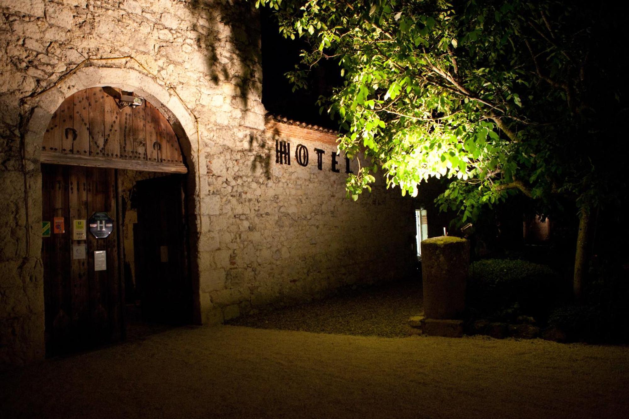 Logis Hotel Le Prince Noir Serignac-sur-Garonne Exterior photo