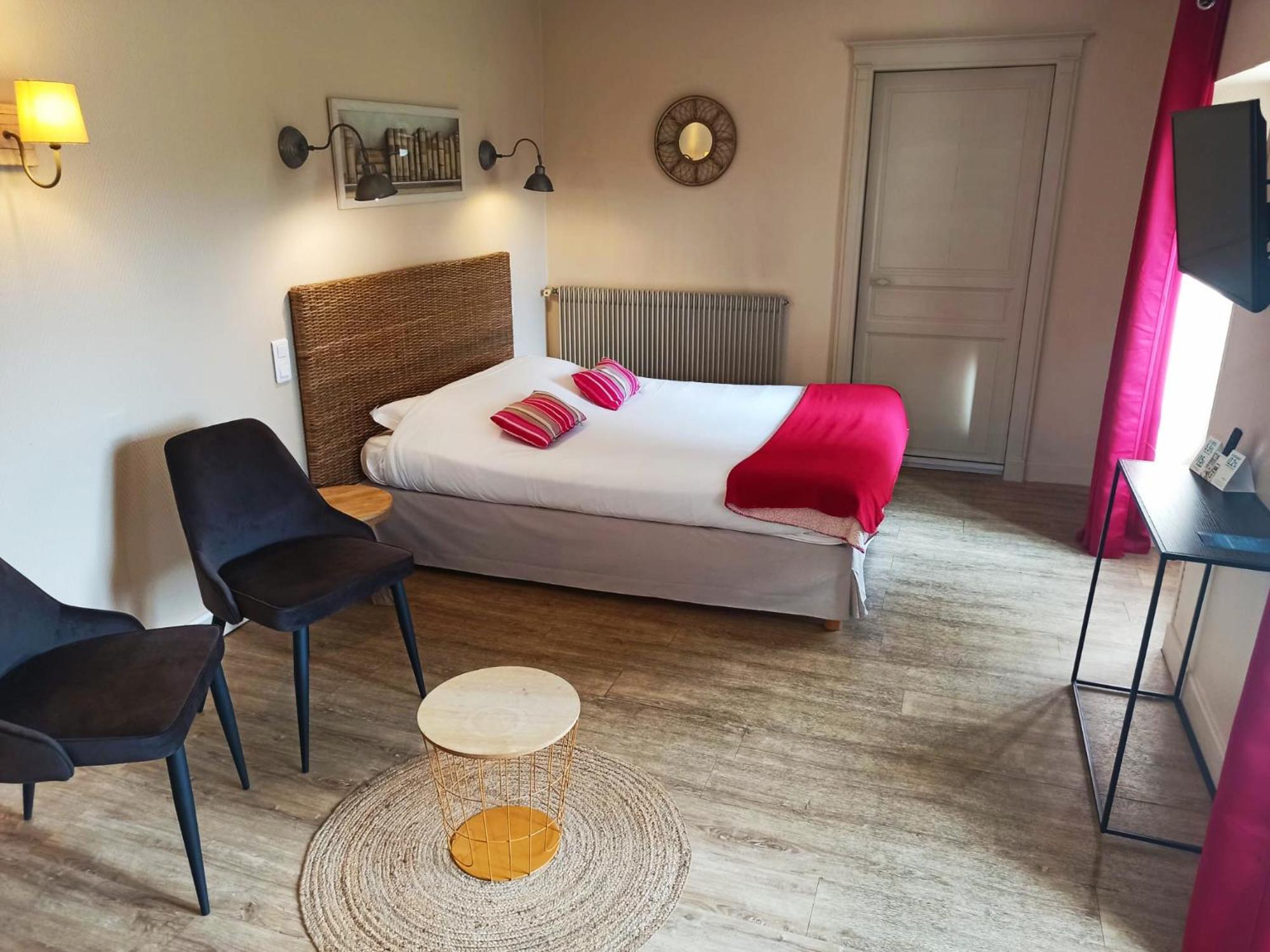 Logis Hotel Le Prince Noir Serignac-sur-Garonne Exterior photo