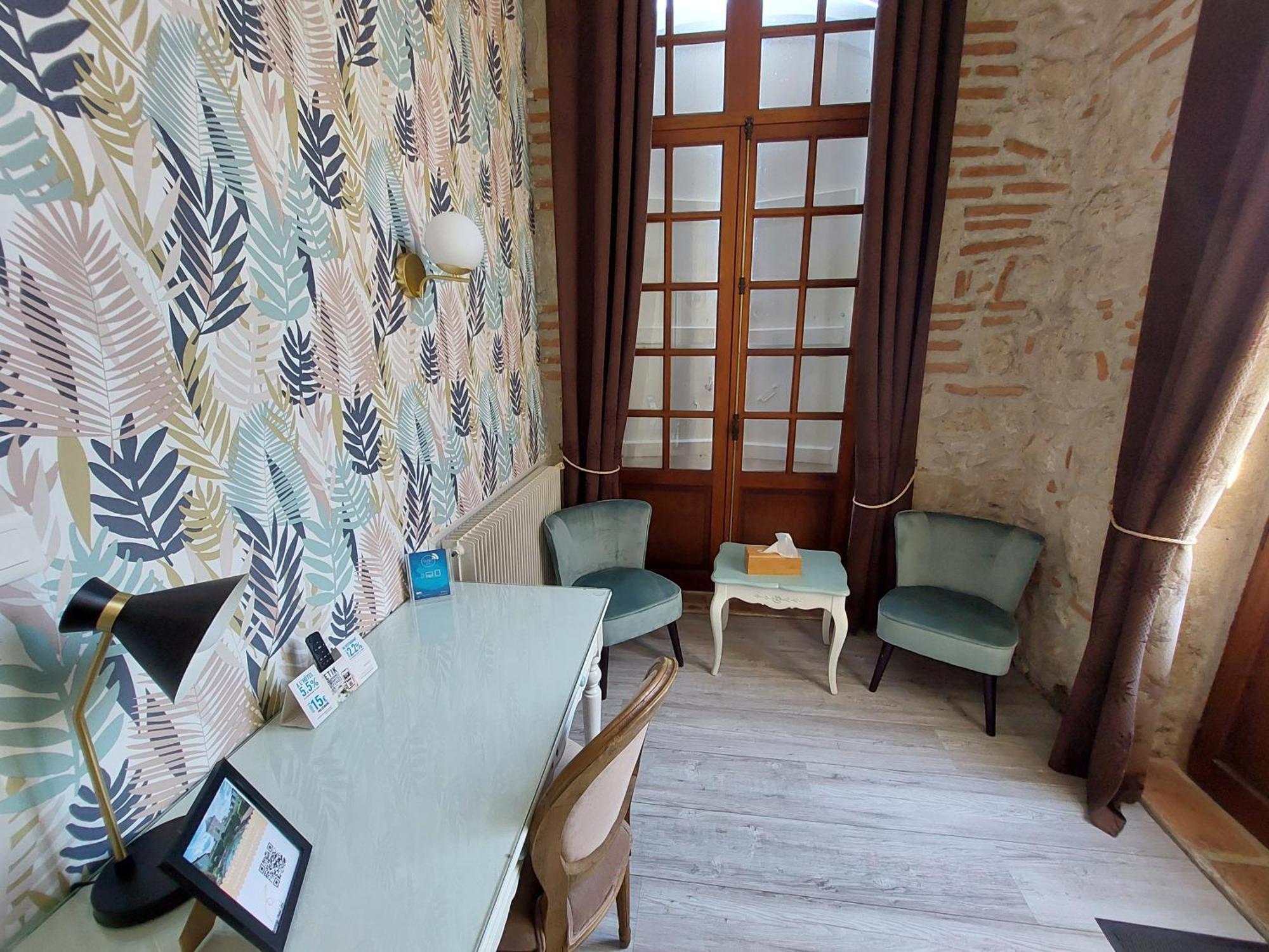 Logis Hotel Le Prince Noir Serignac-sur-Garonne Exterior photo